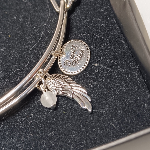 Bracelet - Picture 8 of 10